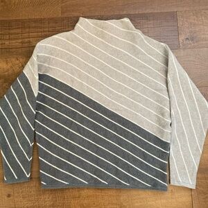 Tahari Gray Striped Jacquard Sweater MockNeck Dolman Color Block 2Tone Women’s L